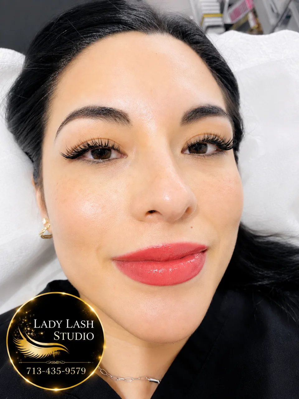 Glossy wet look lash extensions